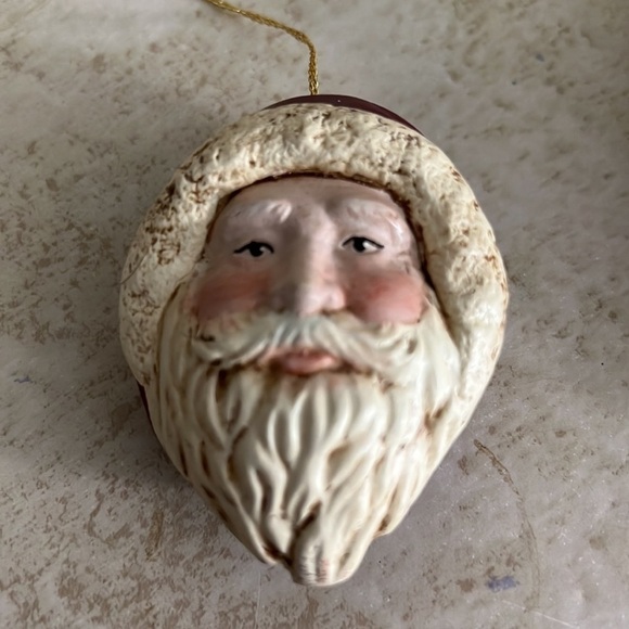 Lot of 5 Vintage Christmas Santa Ornaments Resin Ceramic - Picture 3 of 9
